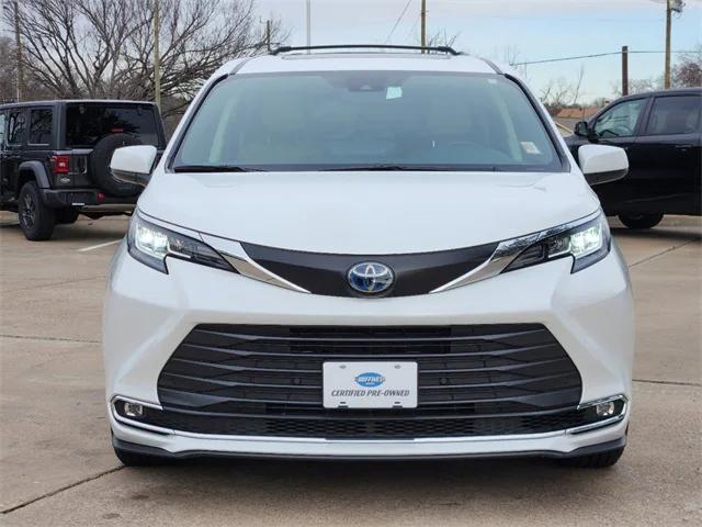 2023 Toyota Sienna XLE