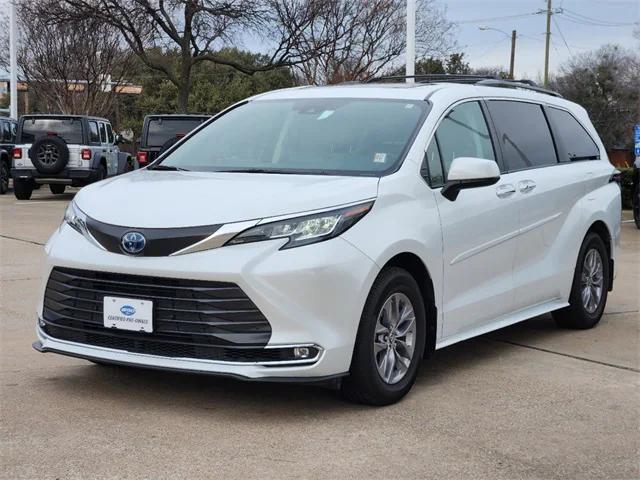 2023 Toyota Sienna XLE