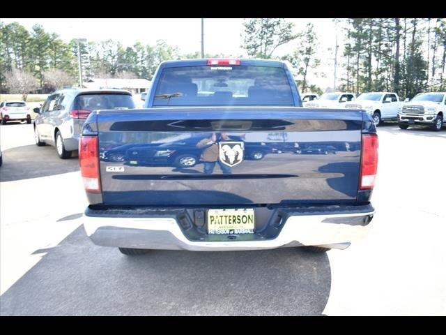 2022 RAM 1500 Classic SLT Crew Cab 4x2 57 Box