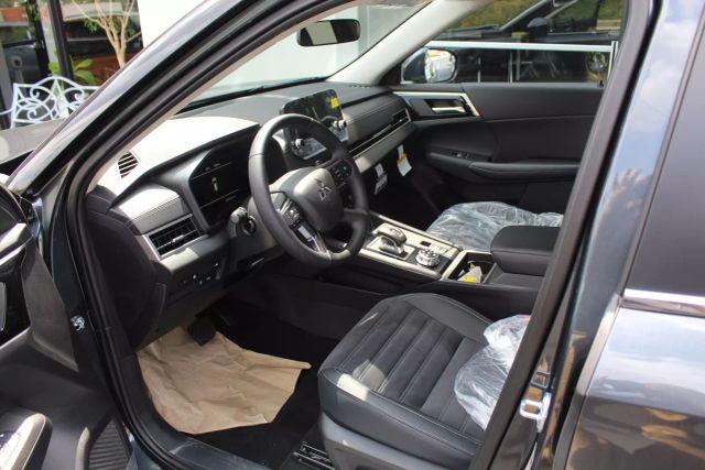 2025 Mitsubishi Outlander PHEV SE S-AWC