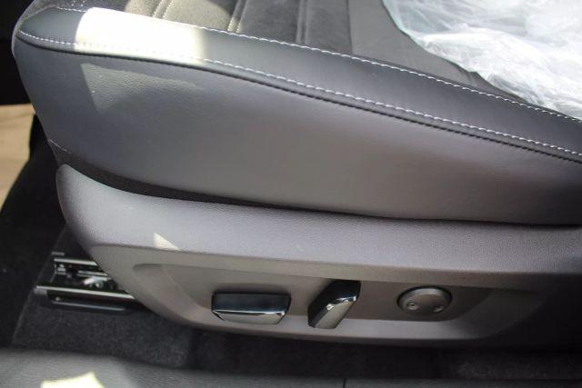 2025 Mitsubishi Outlander PHEV SE S-AWC