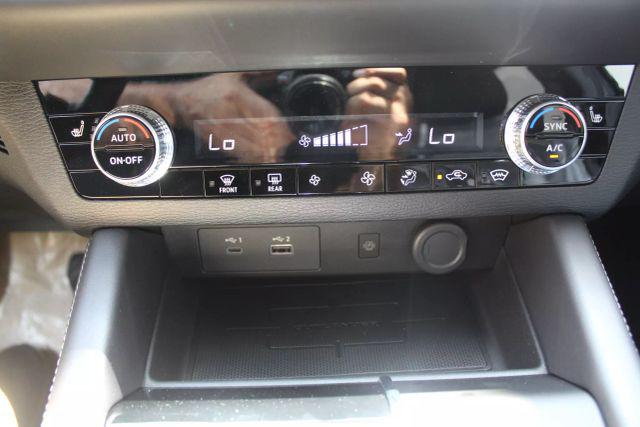 2025 Mitsubishi Outlander PHEV SE S-AWC