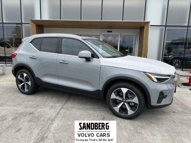 2025 Volvo XC40 B5 Core Bright Theme for sale in Lynnwood, WA