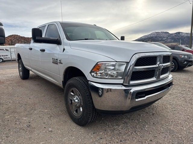 2018 RAM 3500 Tradesman Crew Cab 4x4 8 Box