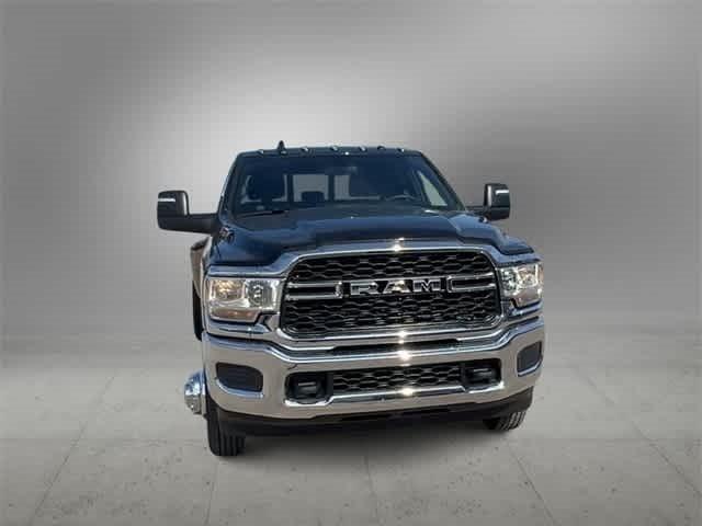 2024 RAM Ram 3500 RAM 3500 TRADESMAN CREW CAB 4X4 8 BOX