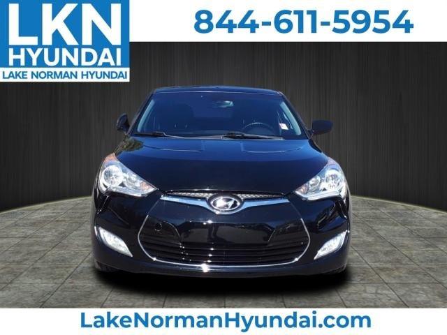 2013 Hyundai Veloster Base w/Black