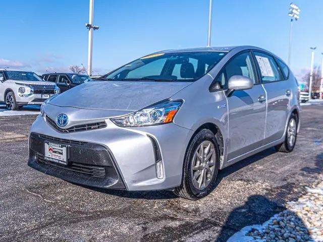 2016 Toyota Prius v Five