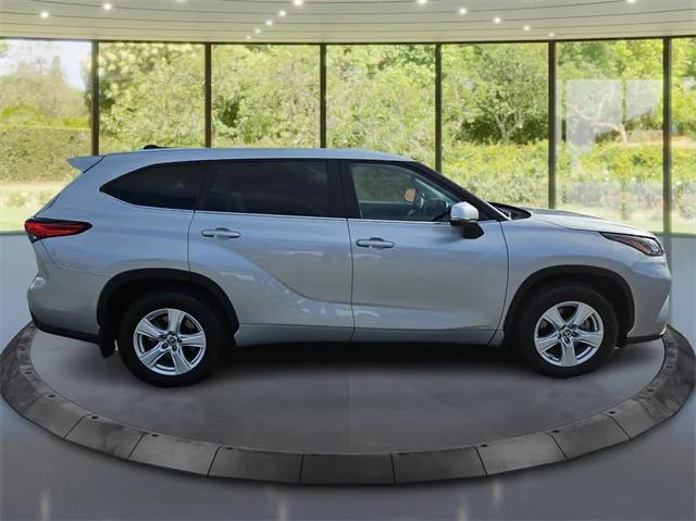 2023 Toyota Highlander Hybrid LE