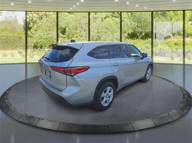 2023 Toyota Highlander Hybrid LE