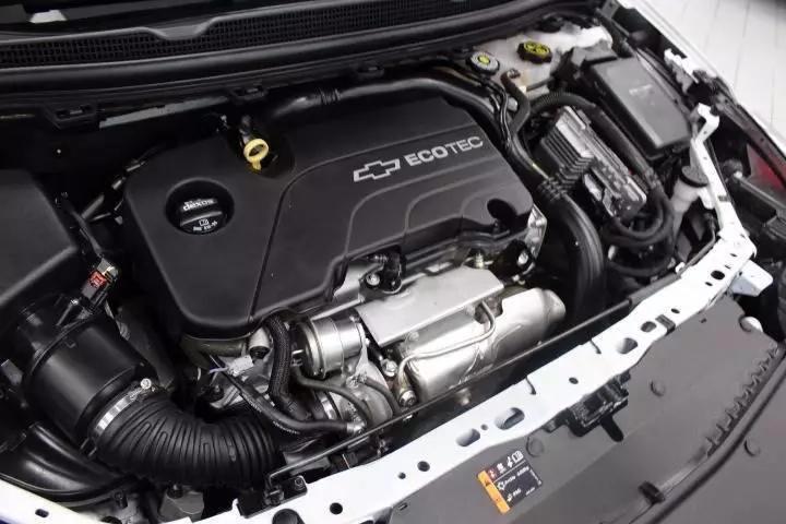 2017 Chevrolet Cruze LT Auto