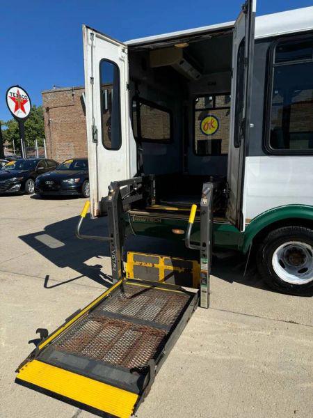 2008 Ford Econoline E450 Cube Van 12'