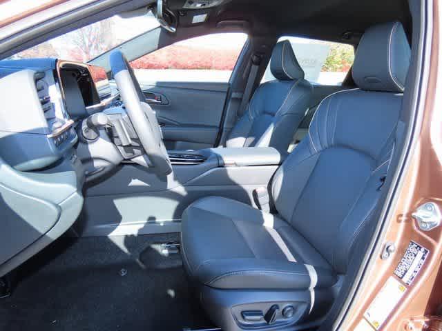 2025 Toyota Crown Signia XLE