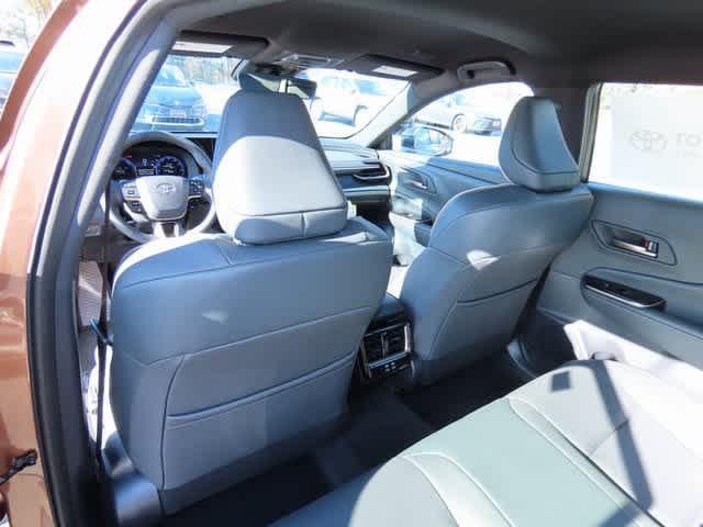 2025 Toyota Crown Signia XLE
