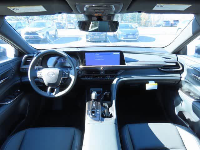 2025 Toyota Crown Signia XLE