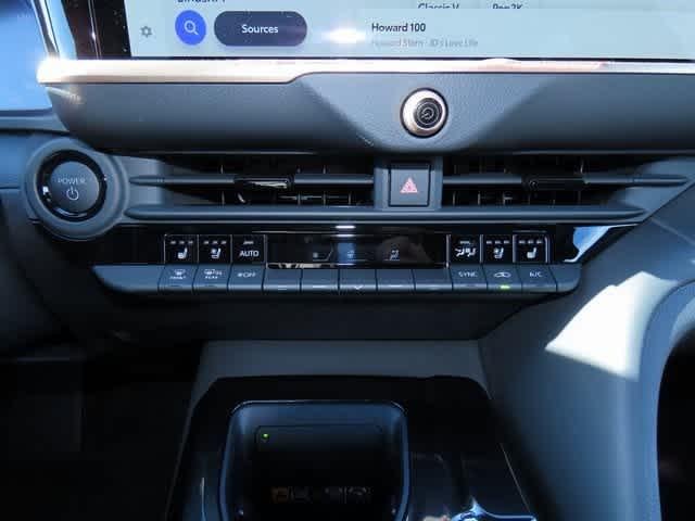 2025 Toyota Crown Signia XLE