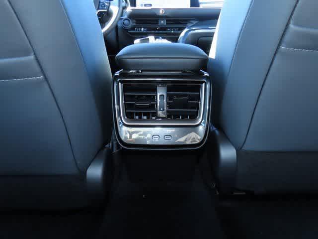 2025 Toyota Crown Signia XLE