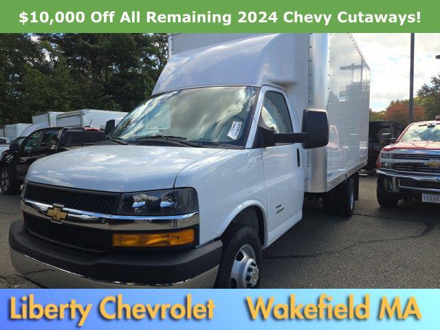 2024 Chevrolet Express Cutaway 4500 Van