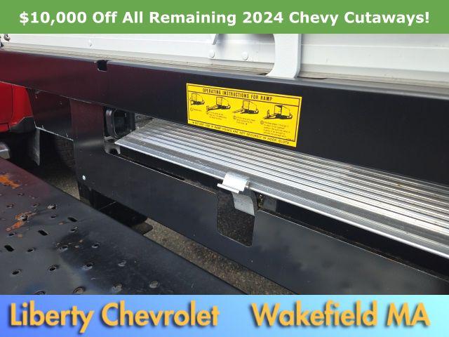 2024 Chevrolet Express Cutaway 4500 Van