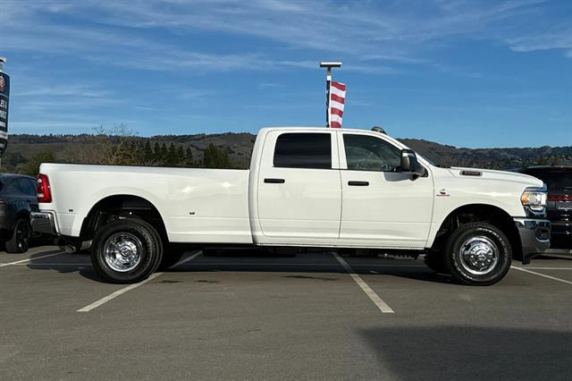 2024 RAM Ram 3500 RAM 3500 TRADESMAN CREW CAB 4X4 8 BOX