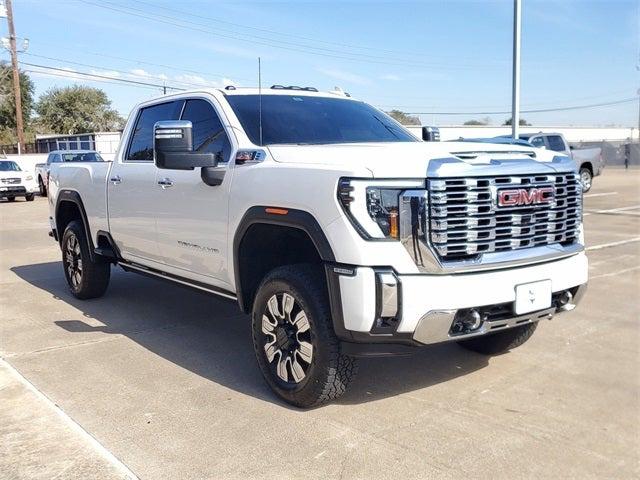 2024 GMC Sierra 2500HD 4WD Crew Cab Standard Bed Denali