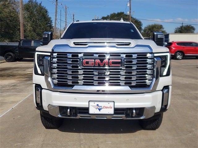 2024 GMC Sierra 2500HD 4WD Crew Cab Standard Bed Denali