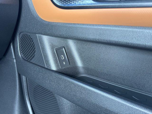 2025 Volkswagen ID. Buzz Pro S