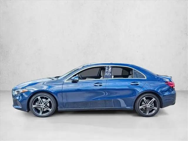2021 Mercedes-Benz A 220 A 220