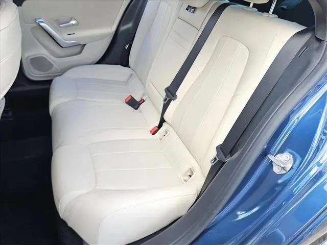 2021 Mercedes-Benz A 220 A 220