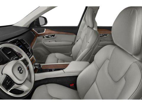 2022 Volvo XC90 T5 Momentum 7 Passenger