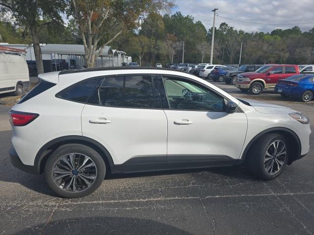 2022 Ford Escape SE Hybrid