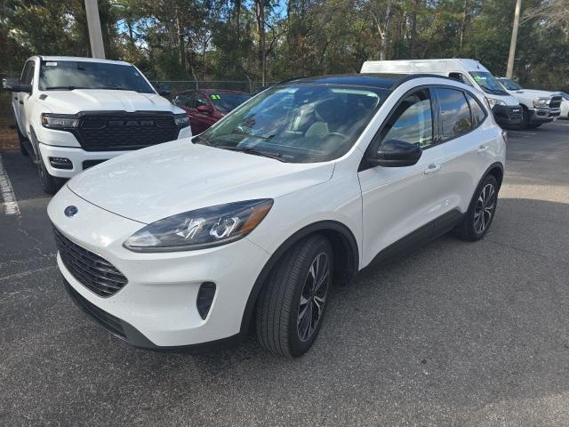 2022 Ford Escape SE Hybrid