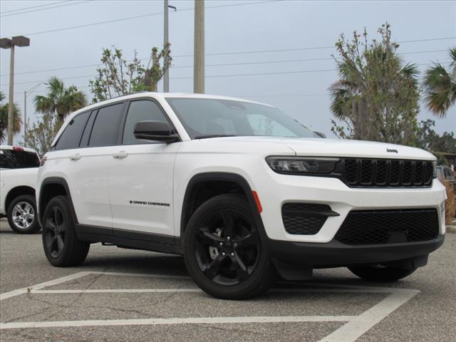 2023 Jeep Grand Cherokee Altitude 4x2