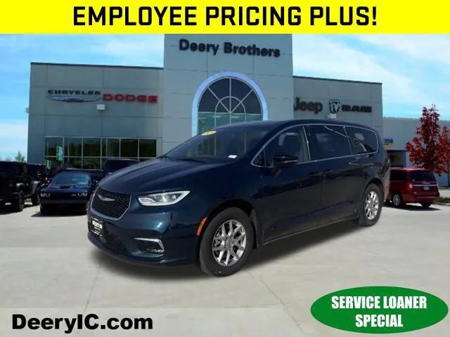 2025 Chrysler Pacifica PACIFICA SELECT