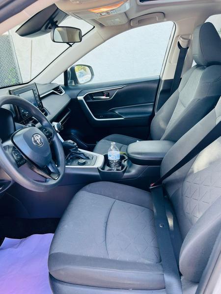 2020 Toyota RAV4 Hybrid XLE