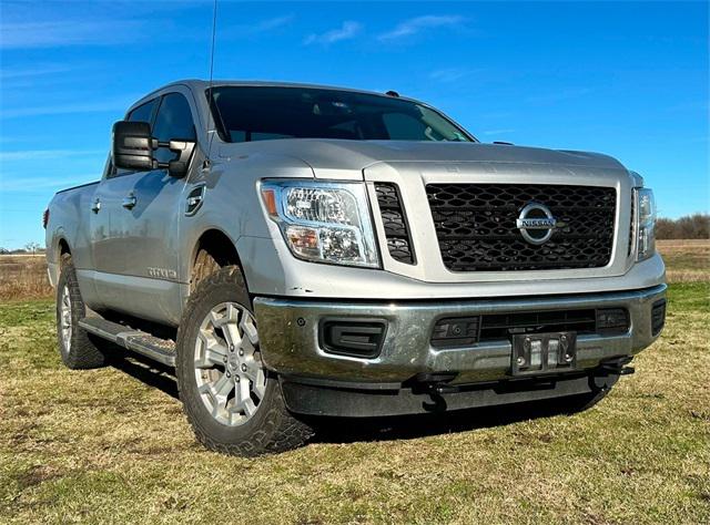 2019 Nissan TITAN XD SV Gas