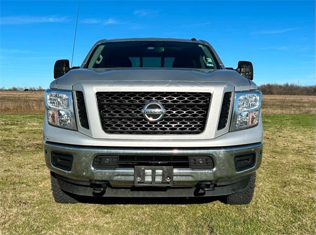 2019 Nissan TITAN XD SV Gas