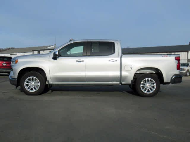 2022 Chevrolet Silverado 1500 4WD Crew Cab Short Bed LT with 2FL