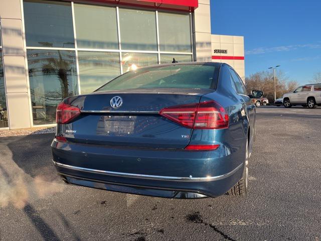 2019 Volkswagen Passat 2.0T SE R-Line