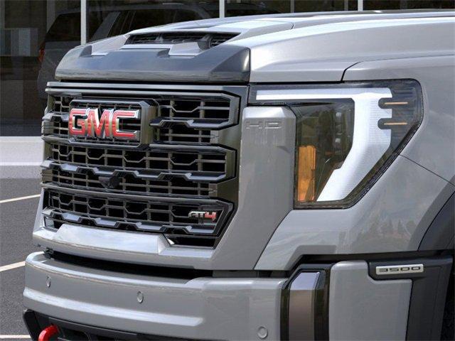 2025 GMC Sierra 3500HD 4WD Crew Cab Standard Bed AT4