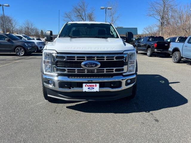 2024 Ford 600 XLT
