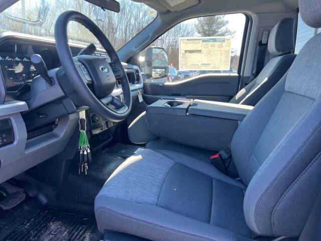 2024 Ford 600 XLT