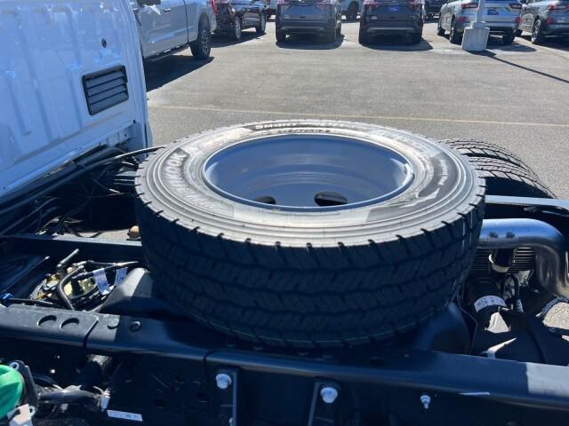 2024 Ford 600 XLT