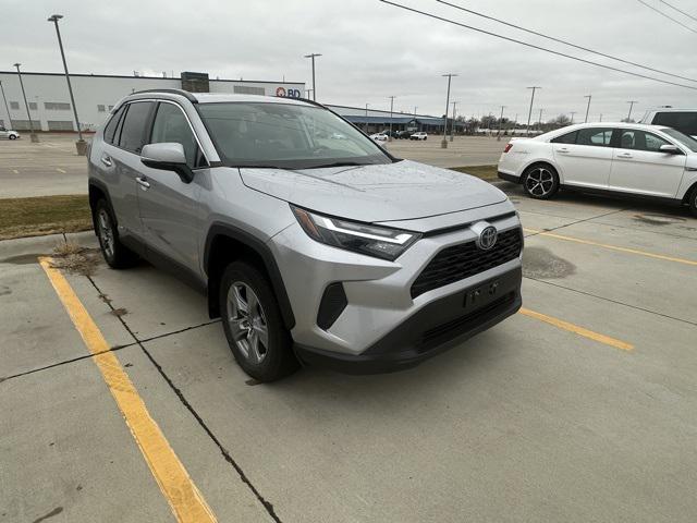 2022 Toyota RAV4 Hybrid XLE