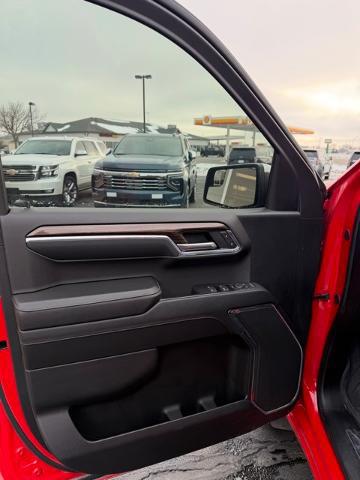 2024 Chevrolet Silverado 1500 4WD Crew Cab Short Bed LT
