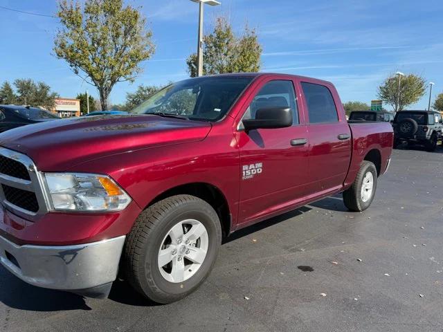 2022 RAM 1500 Classic SLT Crew Cab 4x2 57 Box