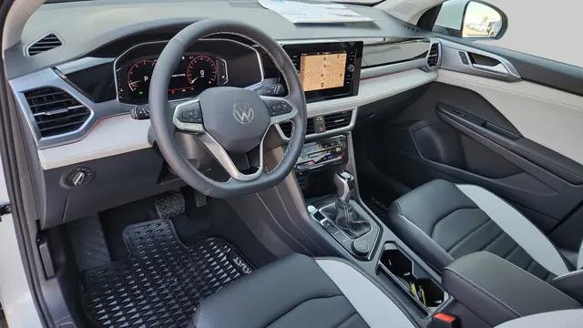 2025 Volkswagen Taos 1.5T SEL