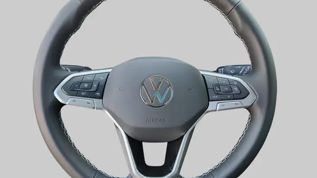 2025 Volkswagen Taos 1.5T SEL