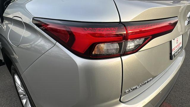 2025 Mitsubishi Outlander PHEV ES S-AWC