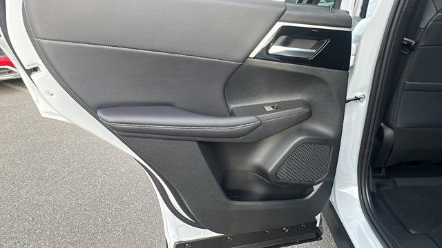 2025 Mitsubishi Outlander PHEV SE S-AWC
