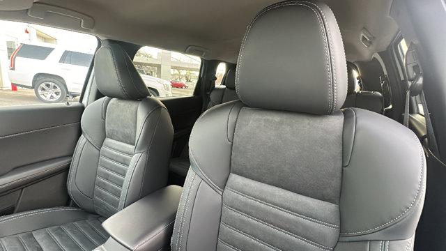 2025 Mitsubishi Outlander PHEV SE S-AWC